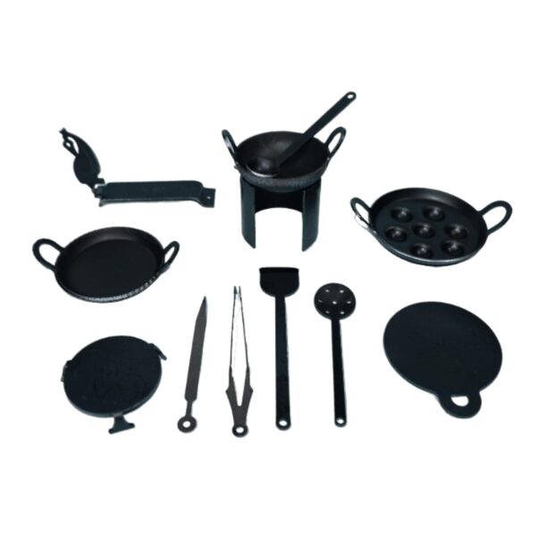 5 12 Pcs of Iron Miniature Kitchen Set