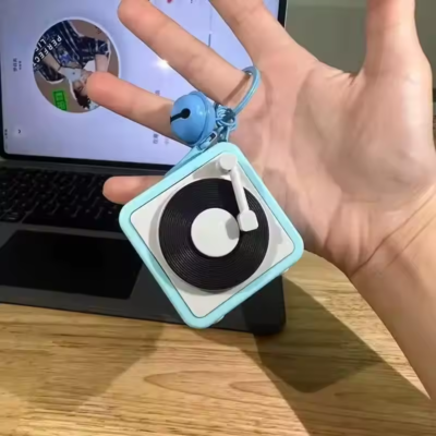 H78b5792715a7446c86d275aec56db258i Retro Recording Keychain