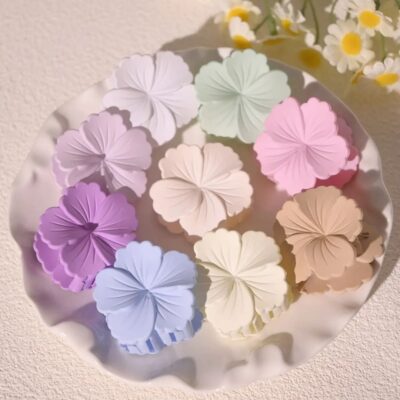 Matte Hibiscus Claw Clip (1 Pc)